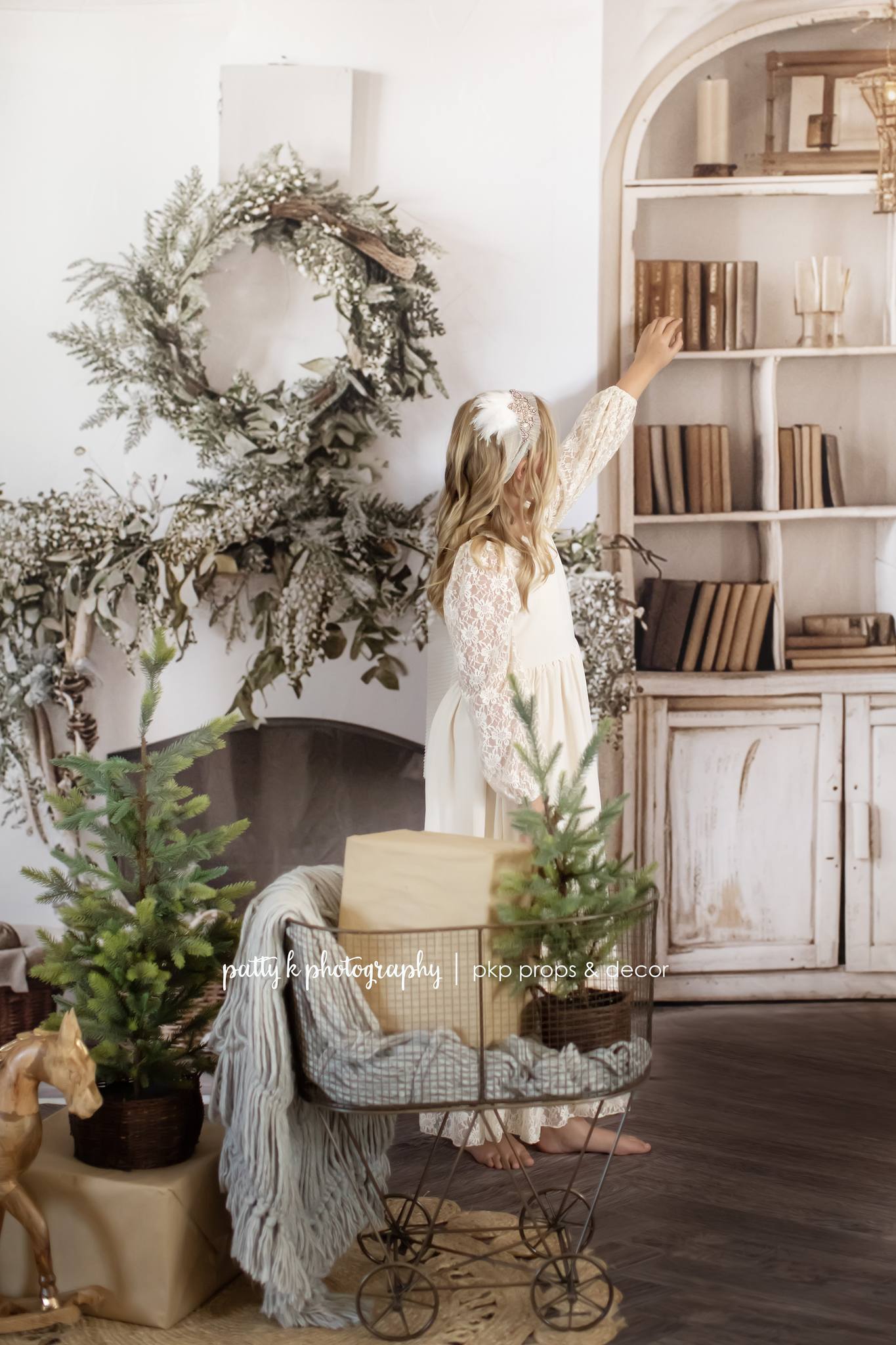Magnolia Christmas Library - PKP